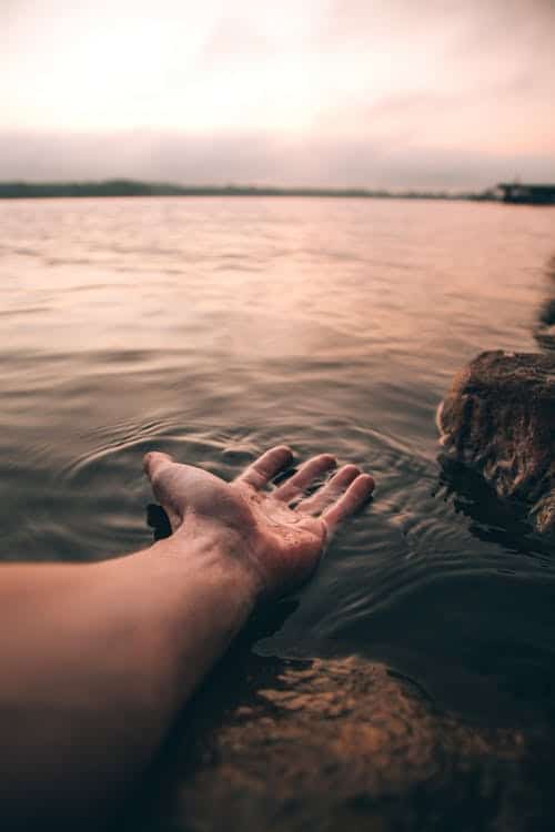 Le yoga comme une main tendue